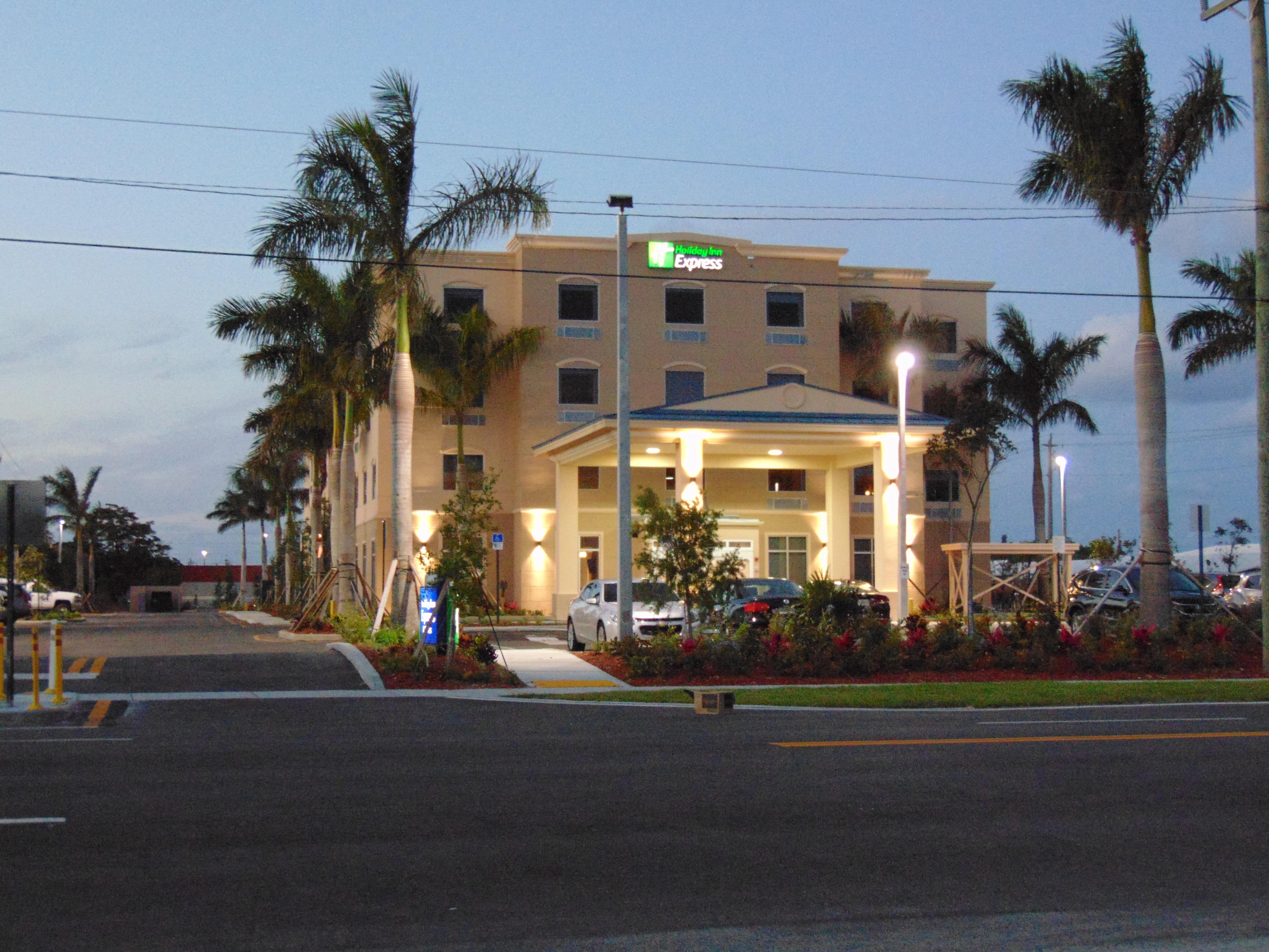 Holiday Inn Express & Suites Boynton Beach West By Ihg Eksteriør bilde
